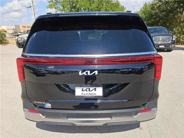 Used 2025 Aurora Black Pearl KIA SX Passenger image 4