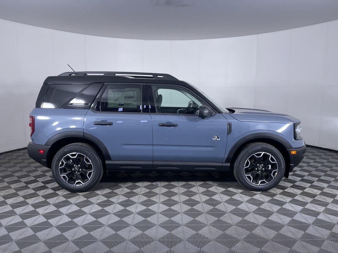 New 2026 Azure Gray Metallic Tri-Coat Ford Outer Banks image 10