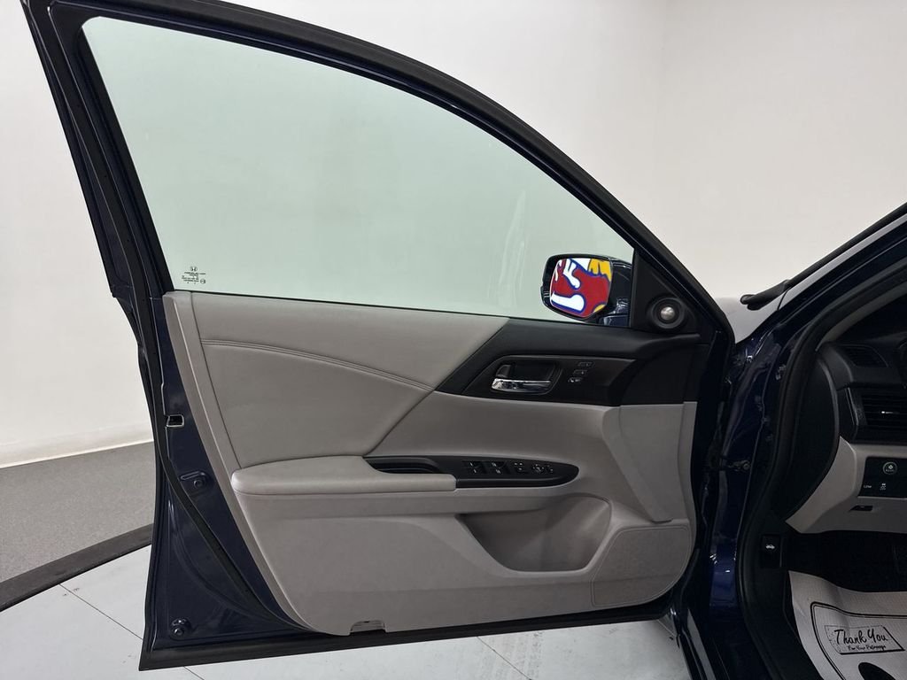 Used 2014 Obsidian Blue Pearl Honda EX-L image 14