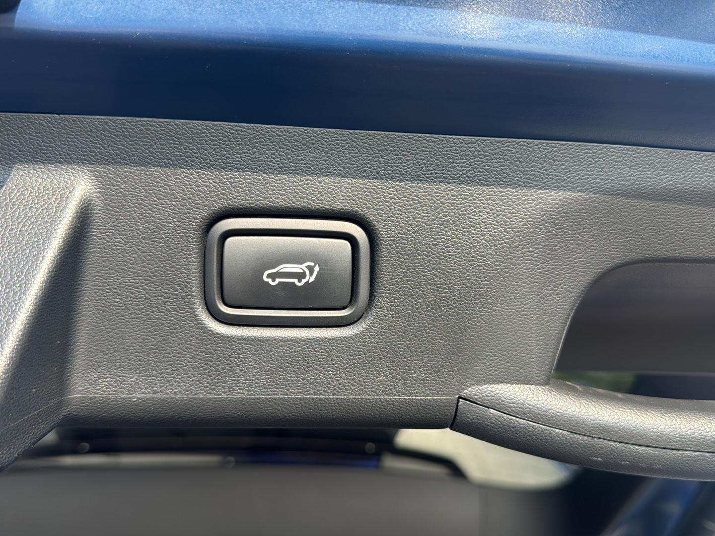 Used 2024 Intense Blue Hyundai SEL image 22