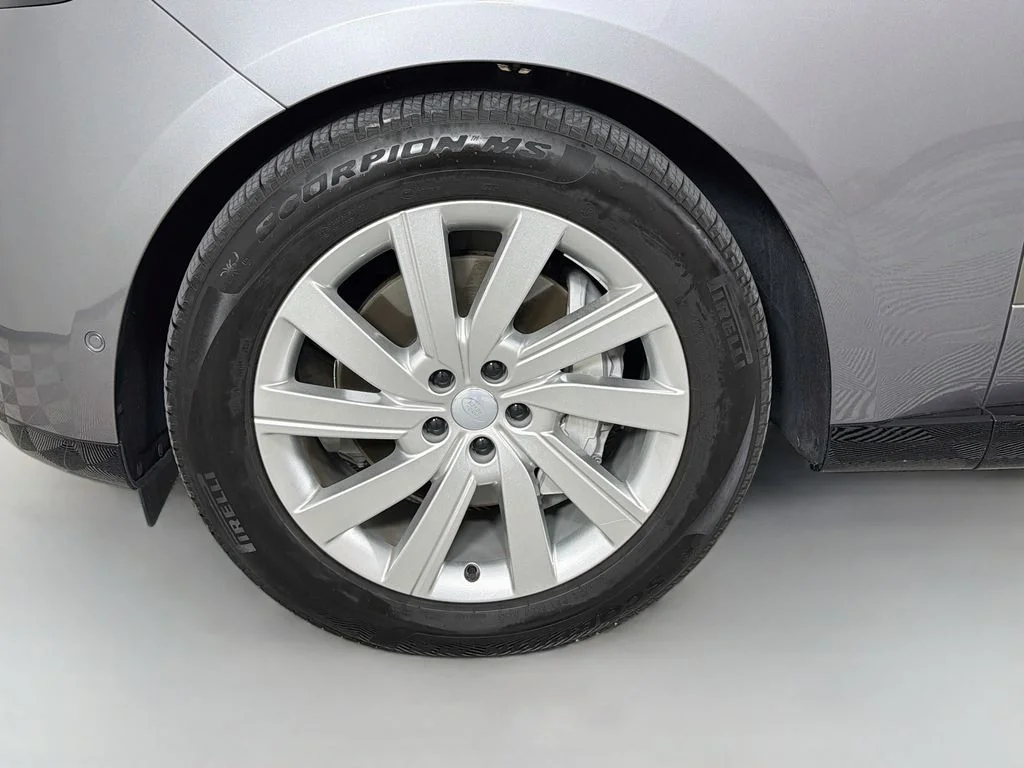 Certified Used 2025 Gray Land Rover SE image 34