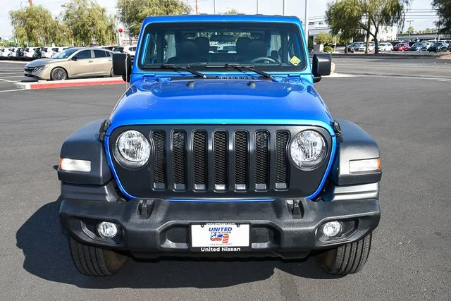 Used 2022 Blue Jeep Sport image 8