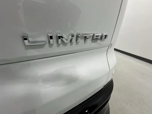 New 2026 Oxygen White <sup>1</sup> Toyota  Limited image 34