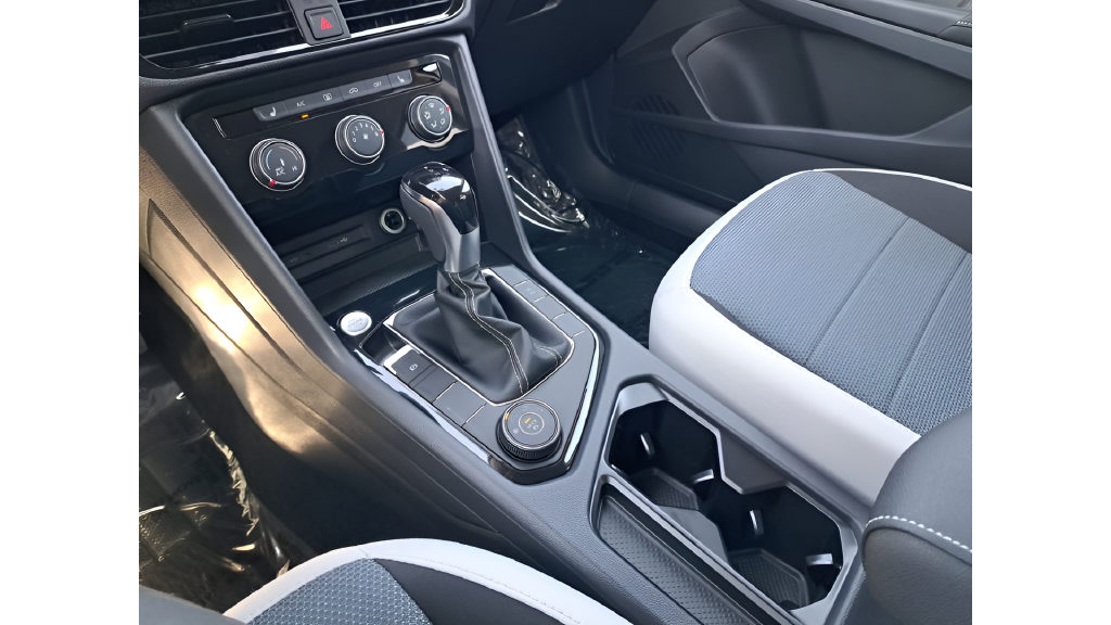 New 2025 Black Volkswagen 1.5T S image 25