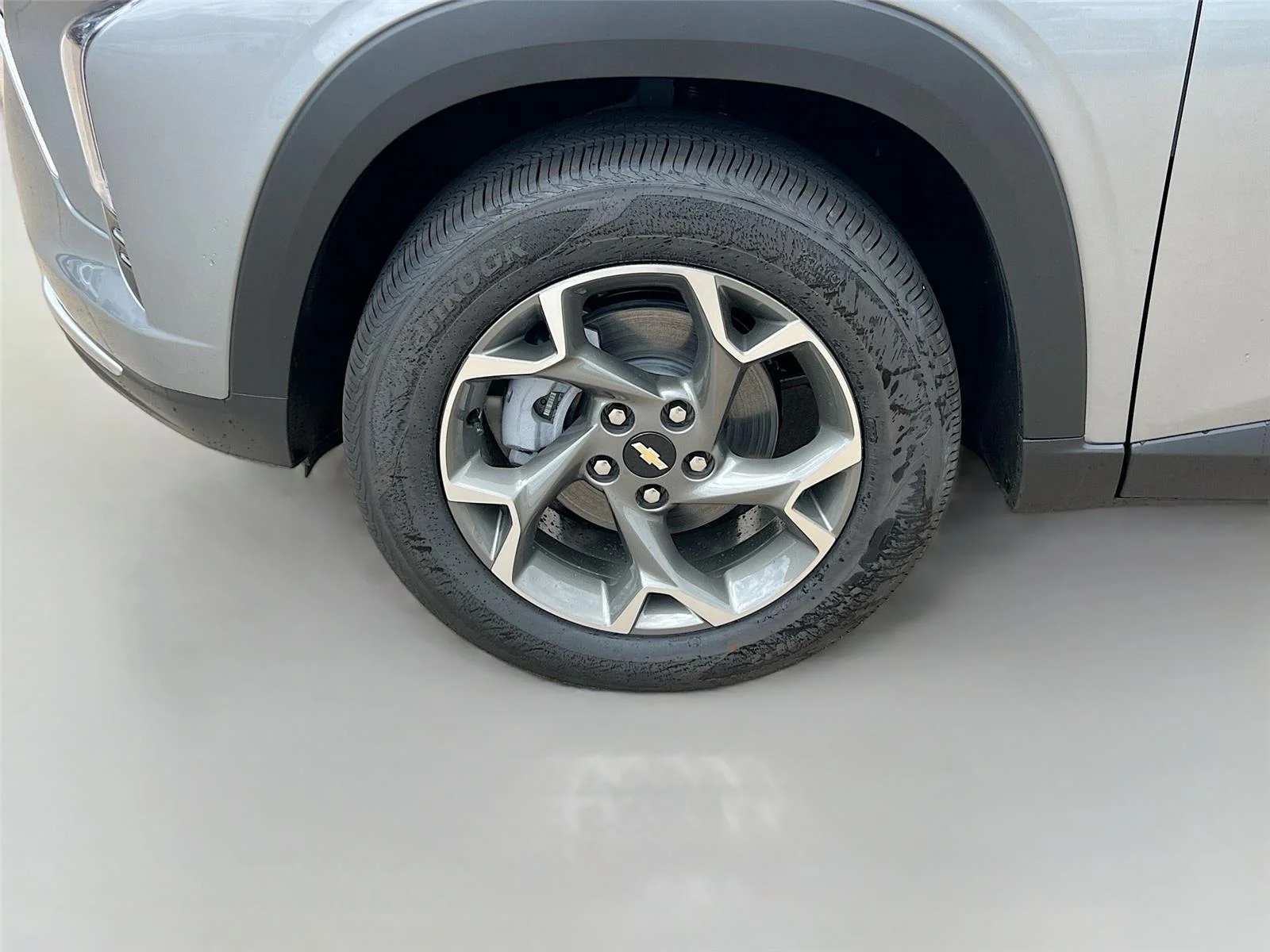 New 2026 Sterling Gray Metallic Chevrolet LT image 29
