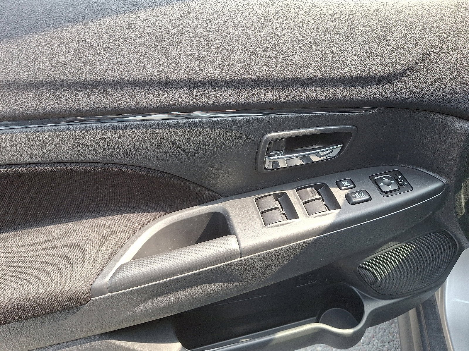 2024 Mitsubishi Outlander Sport ES - Photo 12
