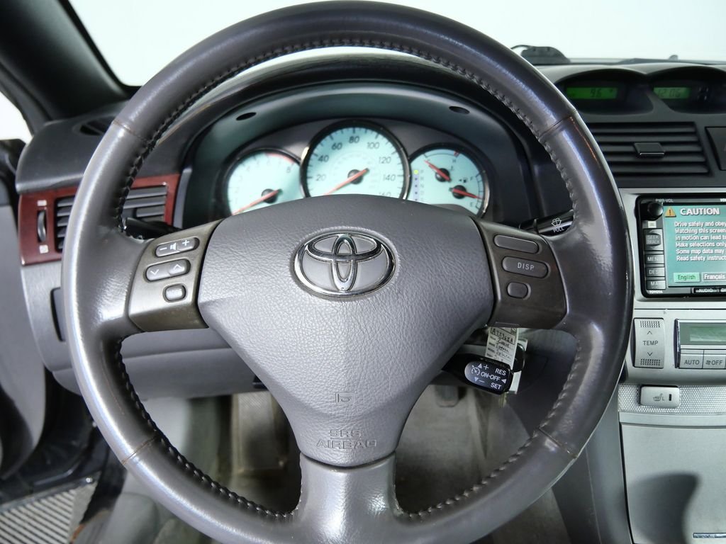 Used 2004 Black Toyota SLE image 25