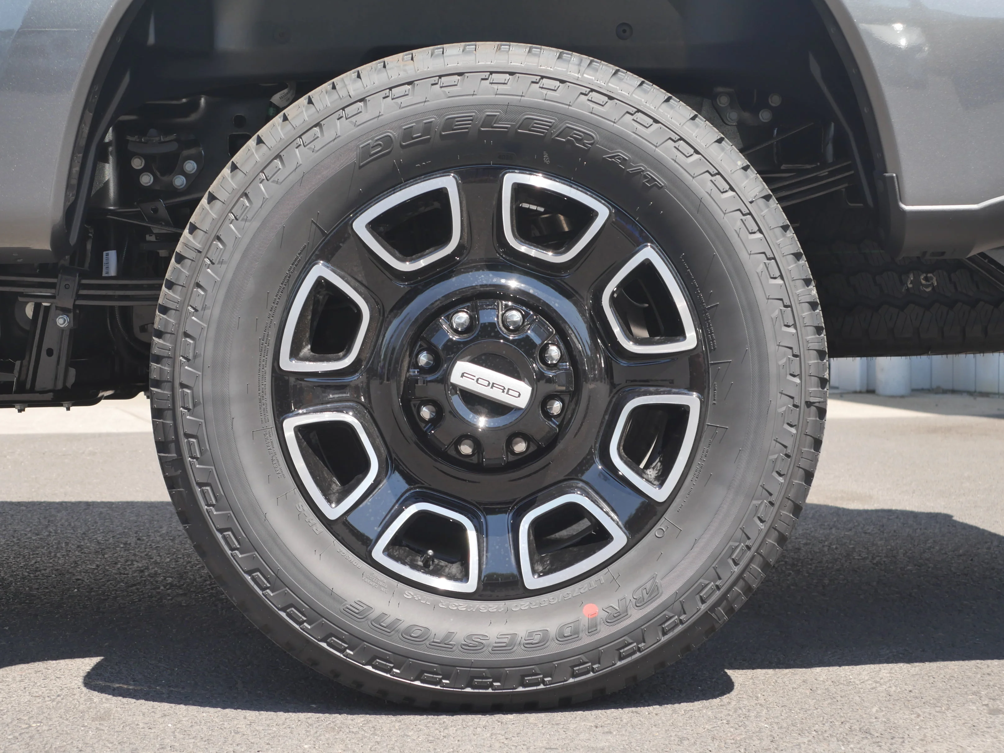 New 2026 Carbonized Gray Metallic Ford Platinum image 22