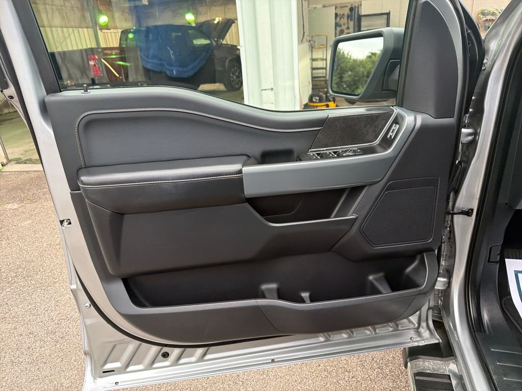 Used 2024 Silver Ford XLT image 8