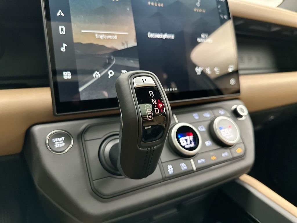 New 2026 Carpathian Grey Prem Met Land Rover X-Dynamic SE image 12