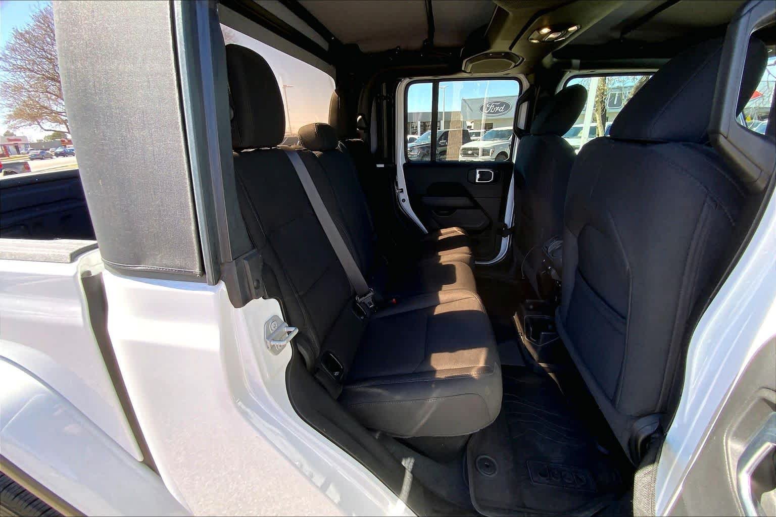 Used 2022 Bright White Clearcoat Jeep Overland image 38