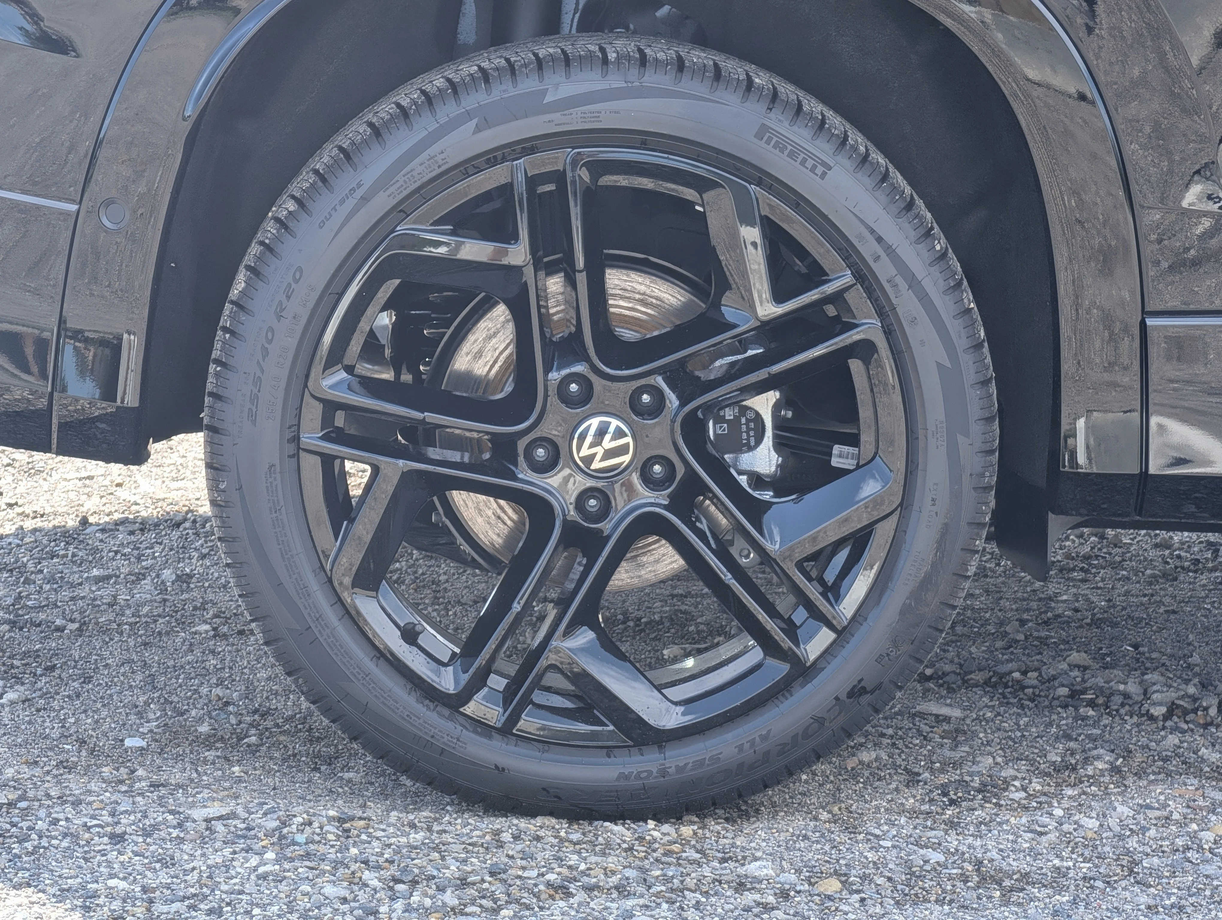 New 2026 Deep Black Pearl Volkswagen SE R-Line Black image 5