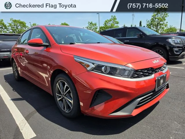 Used 2023 Fire Orange Kia LXS image 3