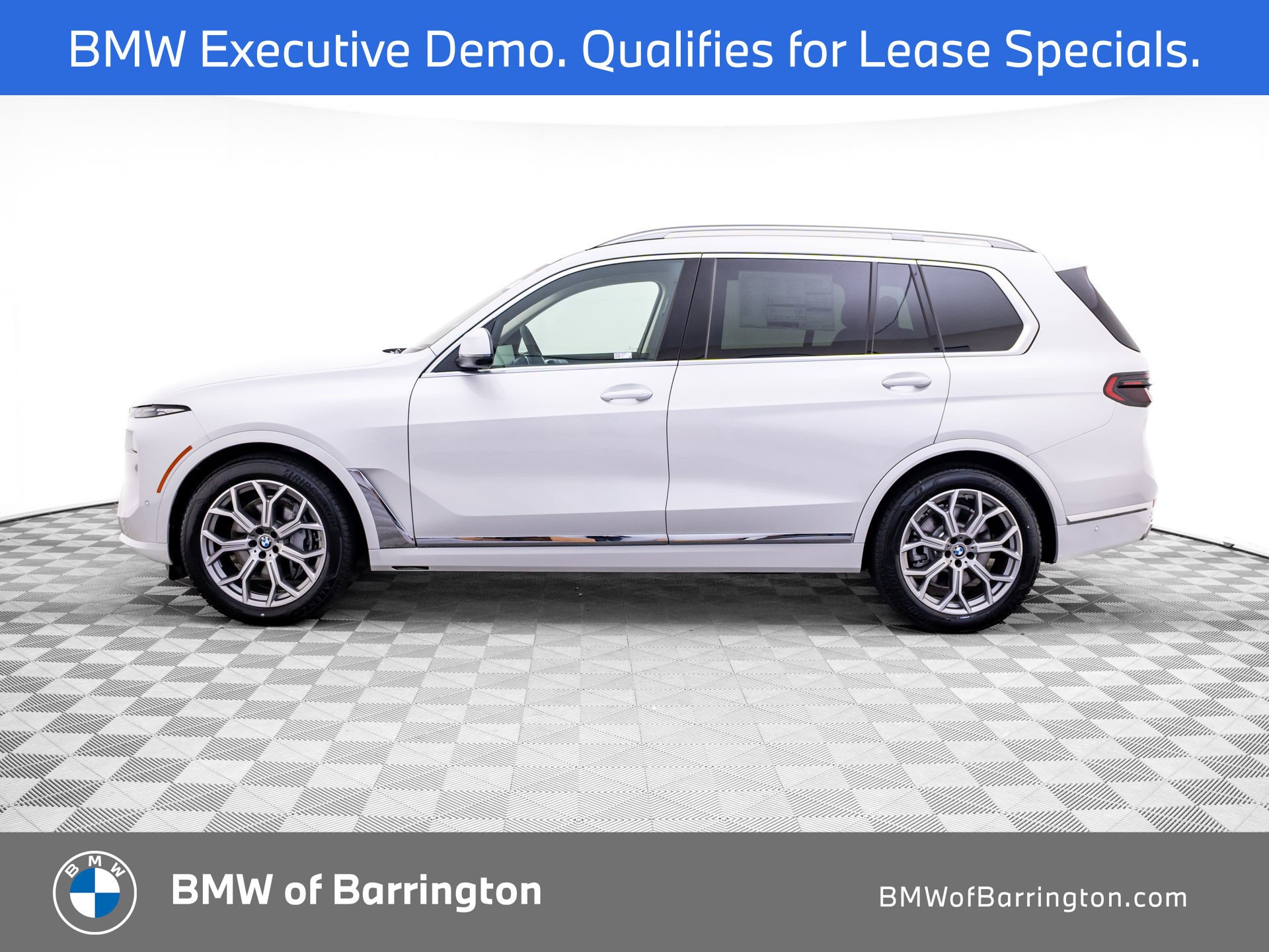 New 2026 Mineral White Metallic BMW xDrive40i image 2