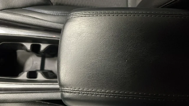 Used 2024 Silver Jeep Latitude image 18