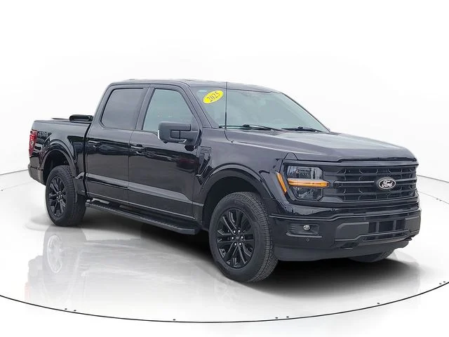 Used 2025 Black Ford XLT image 3