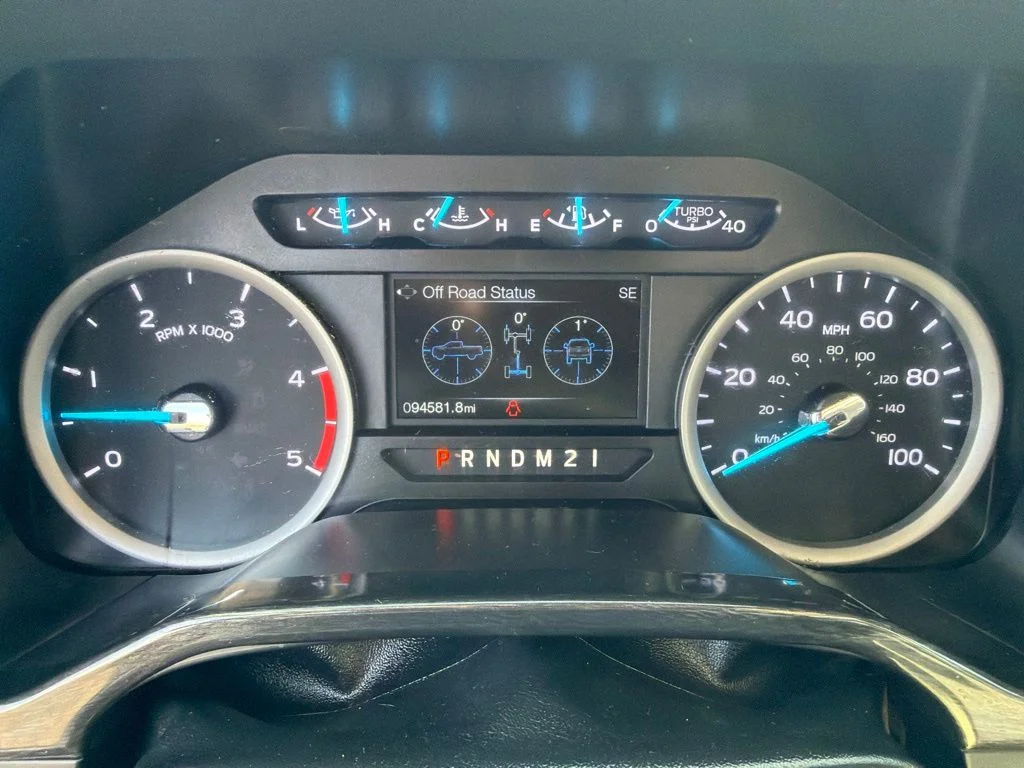 Used 2019 Magnetic Metallic Ford XLT image 24