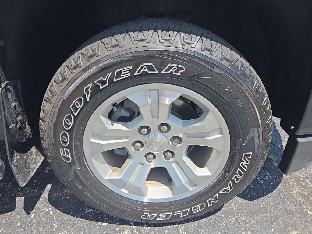 Used 2019 Gray Chevrolet LT image 20
