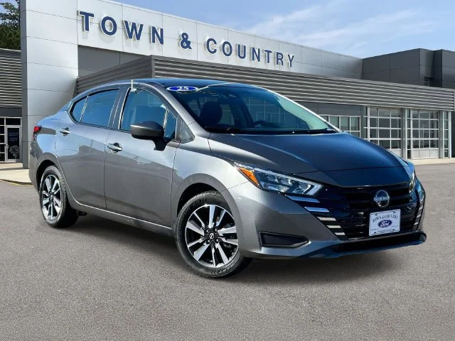 2025 Nissan Versa Sedan SV