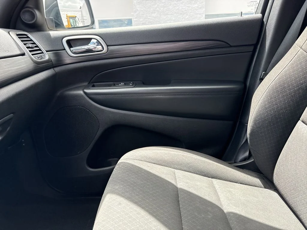 Used 2020 Bright White Clearcoat Jeep Laredo image 26