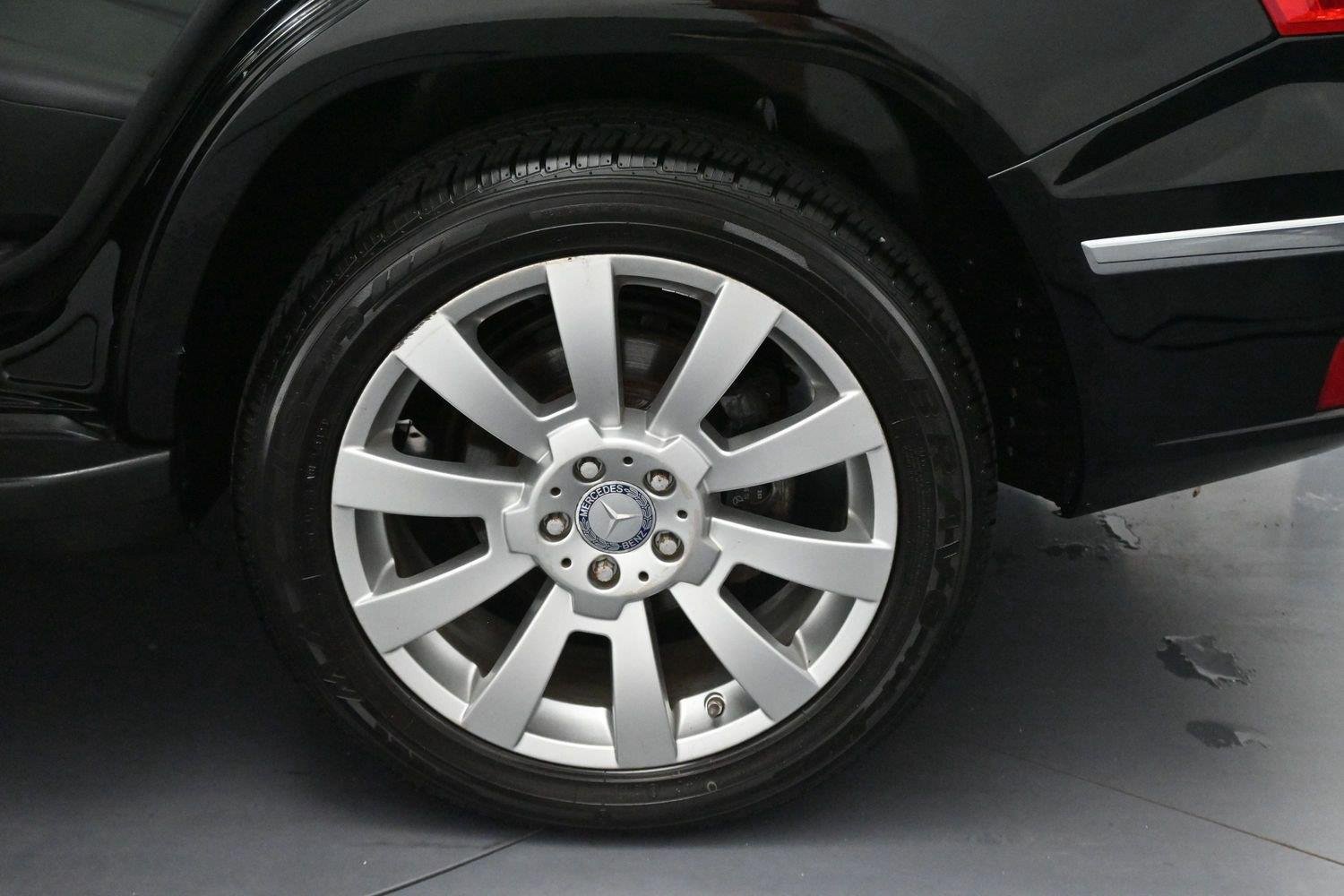 Used 2010 Black Mercedes-Benz GLK 350 image 36
