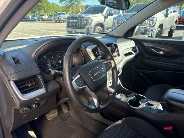 Used 2024 White GMC SLE image 10