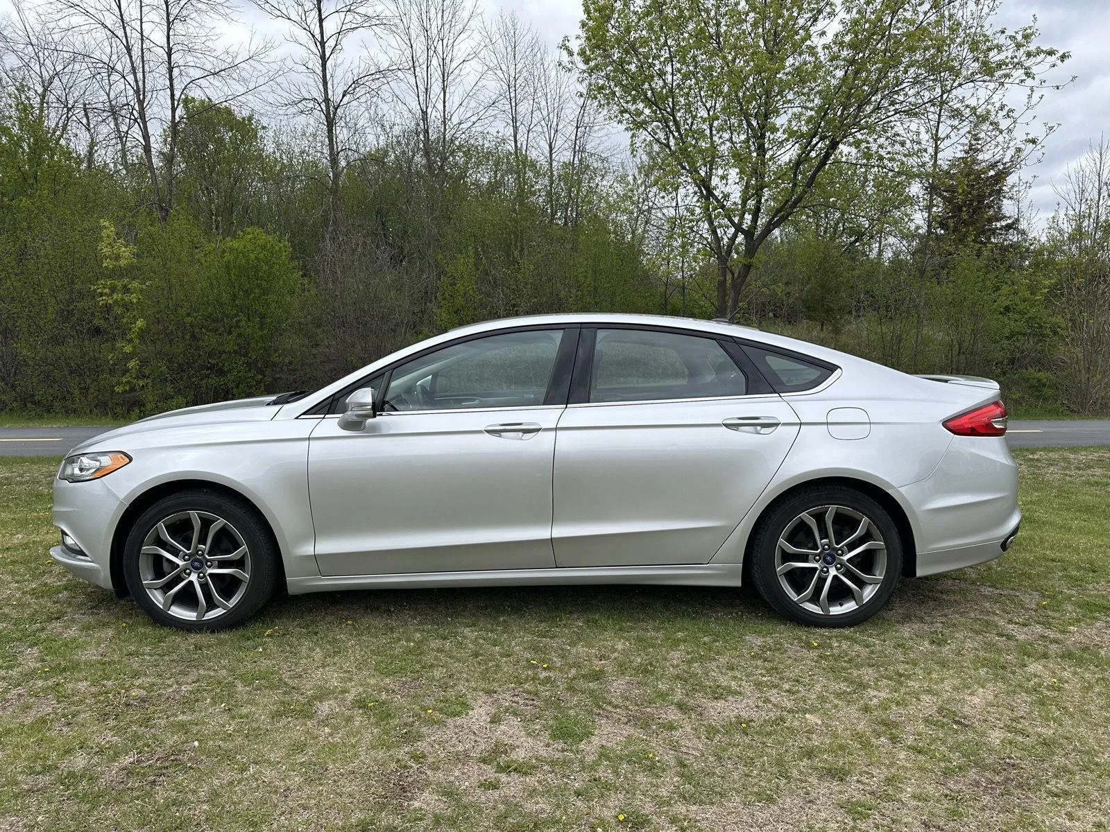 Used 2017 Ford Fusion SE with VIN 3FA6P0T92HR217471 for sale in Waconia, Minnesota