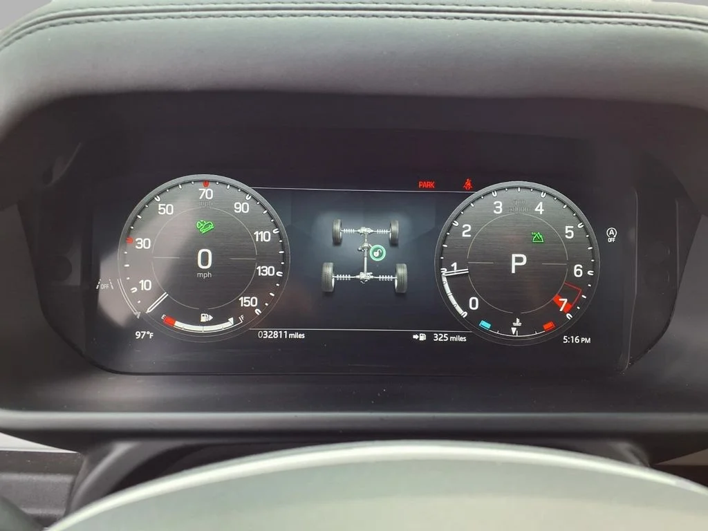 Used 2025 White Land Rover S image 16