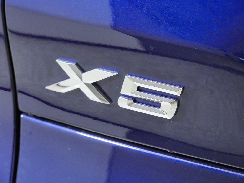 New 2026 Tanzanite Blue II Metallic BMW xDrive40i image 13