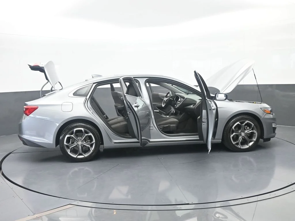 Used 2024 Sterling Gray Metallic Chevrolet LT image 68