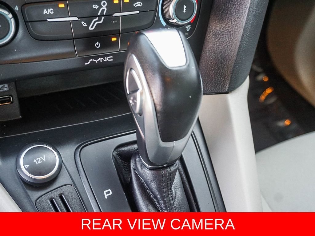Used 2015  Ford SE image 22