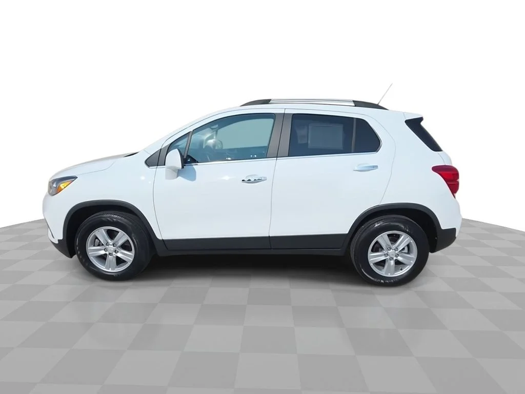 Used 2020 White Chevrolet LT image 5