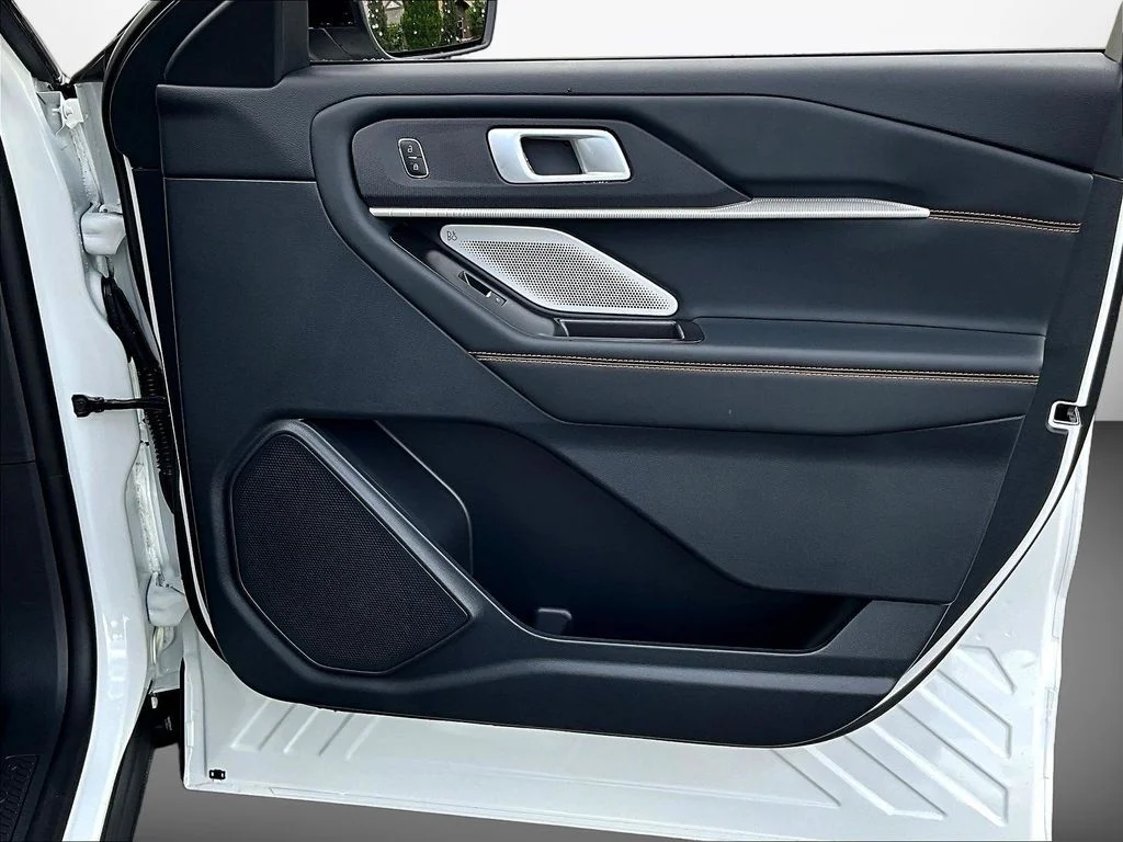 New 2026 Star White Metallic Tri-Coat Ford Tremor® image 31