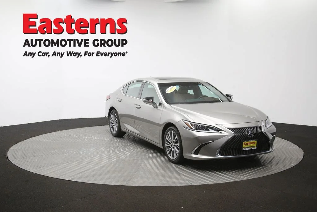 Used 2021 Silver Lexus 350 image 51