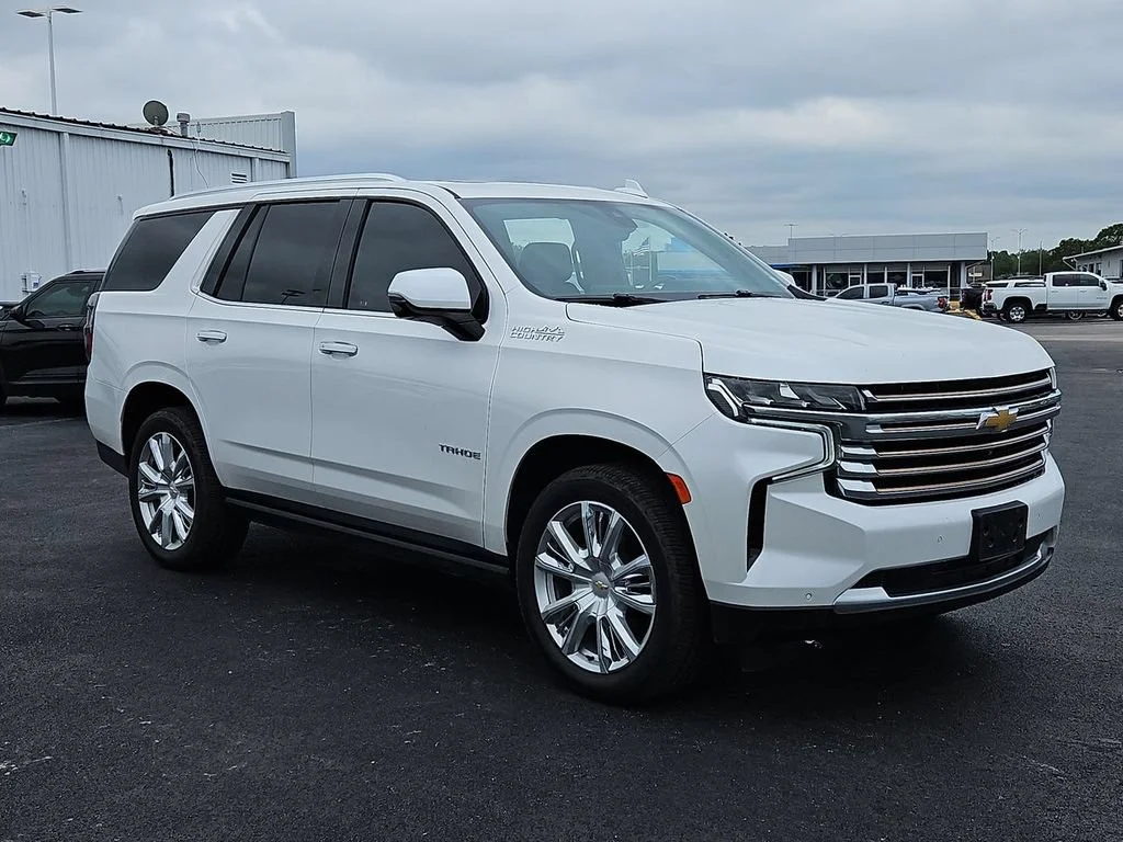 Certified Used 2021 IRIDESCENT PEARL TRICOAT Chevrolet High Country image 27