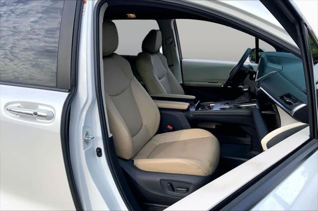 Certified Used 2024 WIND CHILL PEARL Toyota  image 9