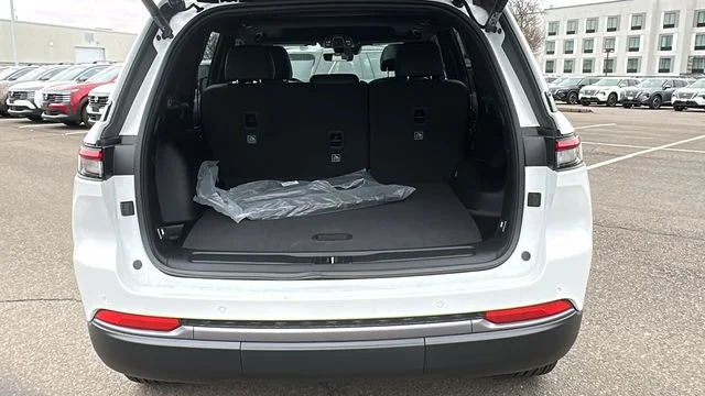 New 2026 White Jeep Altitude image 26