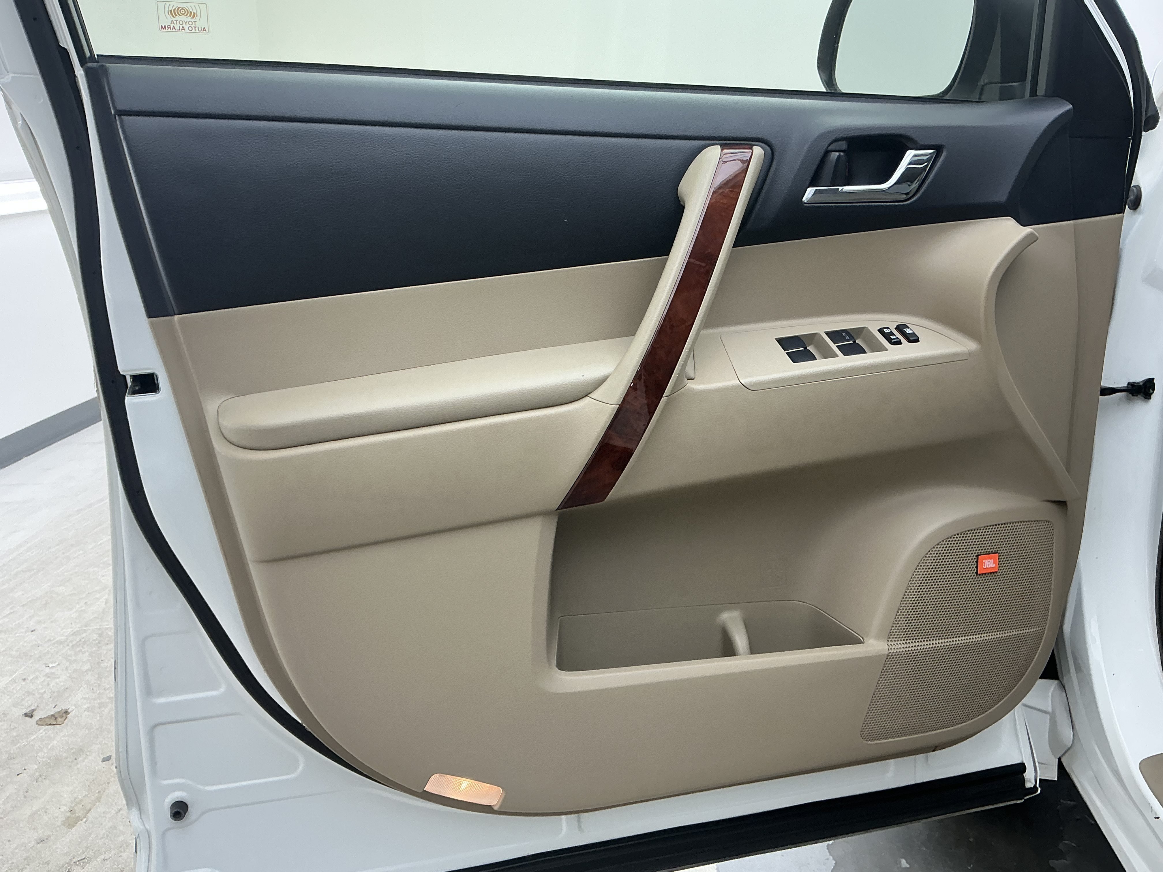2013 Toyota Highlander Limited Hybrid - Photo 15