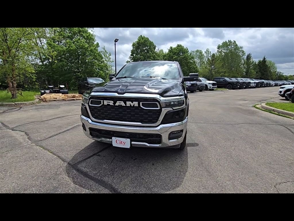 New 2026 Diamond Black Crystal Pearlcoat RAM Big Horn/Lone Star image 3