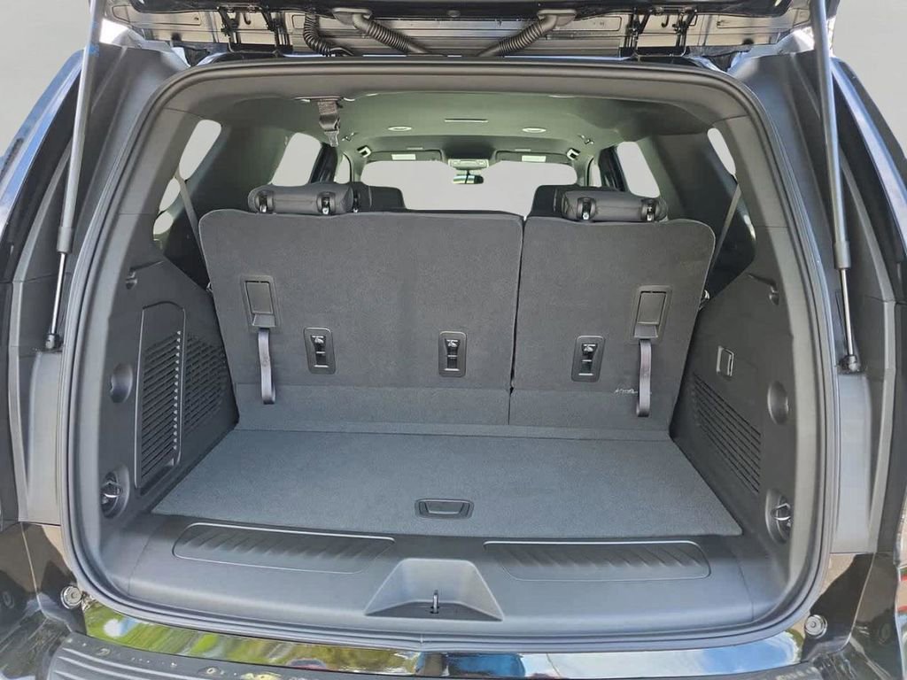 2026 Chevrolet Tahoe LS - Photo 7