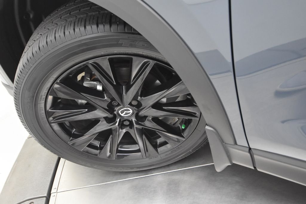 Certified Used 2024 Gray Metallic Mazda 2.5 S Carbon Edition image 37