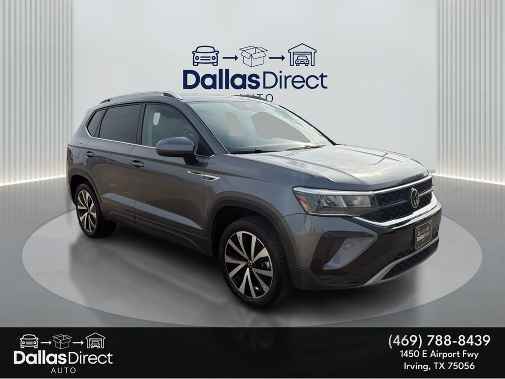 Used 2024 Blue Volkswagen SE image 2