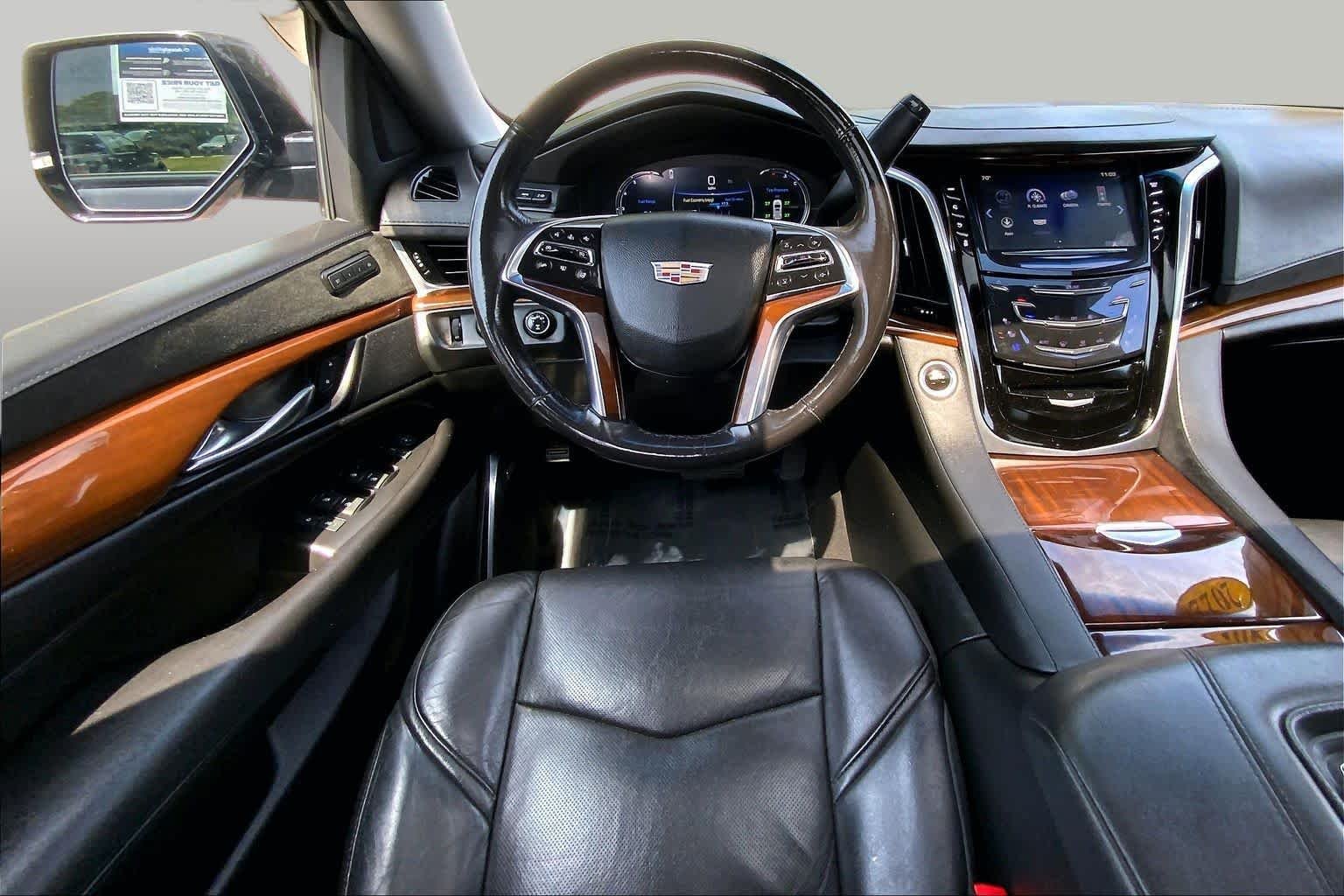 Certified Used 2020 Black Raven Cadillac Luxury image 9
