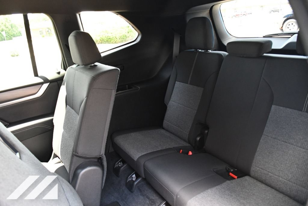 2025 GMC Acadia Elevation - Photo 25