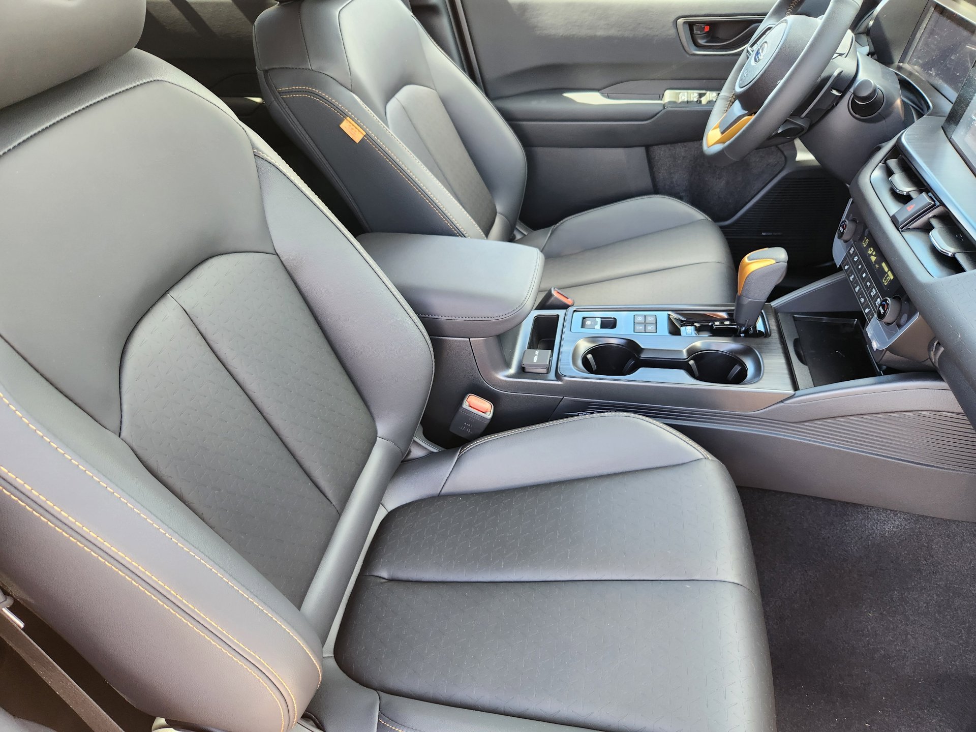 New 2026 CRYSTAL WHITE PEARL Subaru Wilderness image 10