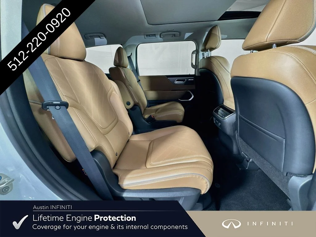New 2027 White INFINITI LUXE image 37