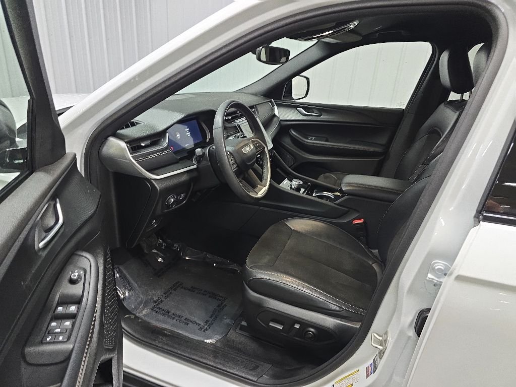 Used 2023 Bright White Clearcoat Jeep Altitude image 28