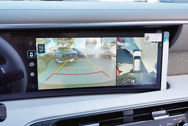 New 2026 White Hyundai SEL Premium image 32