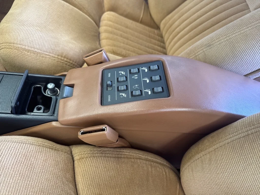 1990 Pontiac Grand Prix - Photo 32