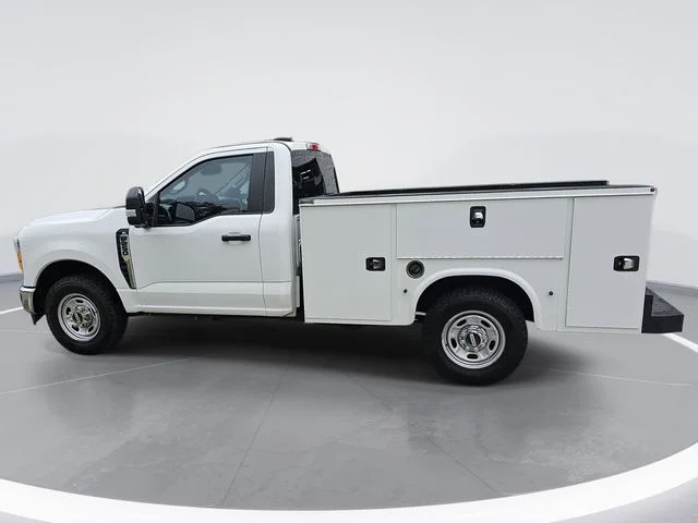 Used 2023 White Ford XL image 8
